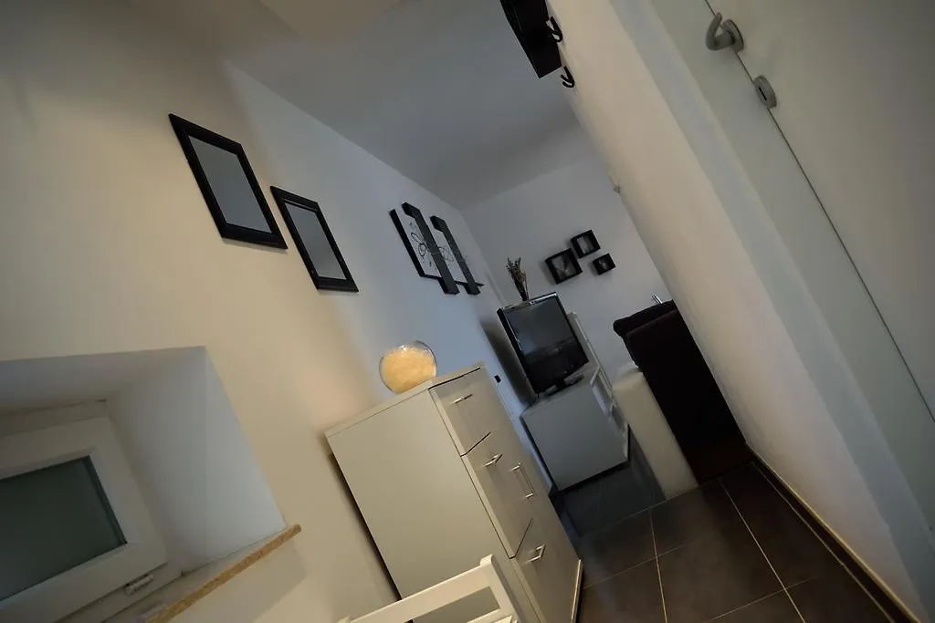 Aurelia Apartment Ližnjan